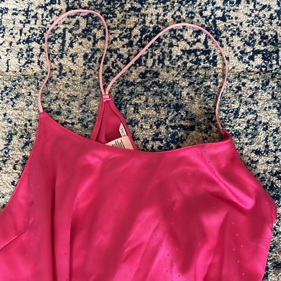 ⭐️Victoria’s Secret pajamas - Picture 5 of 7